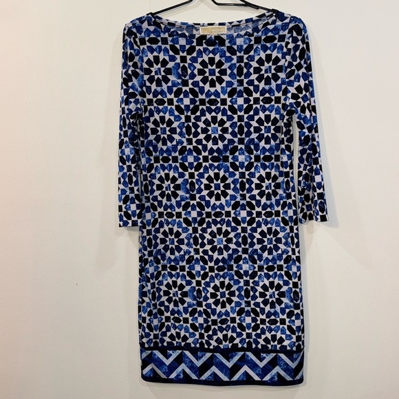 MICHAEL Michael Kors Dresses & Skirts - Michael Kors size Small blue patterned 3/4 sleeve dress 95% polyester 5%spandex